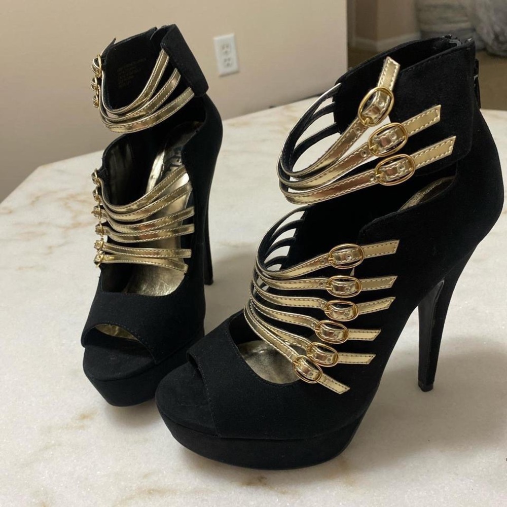 LFL by Lust for Life stiletto black and gold high heels size 9